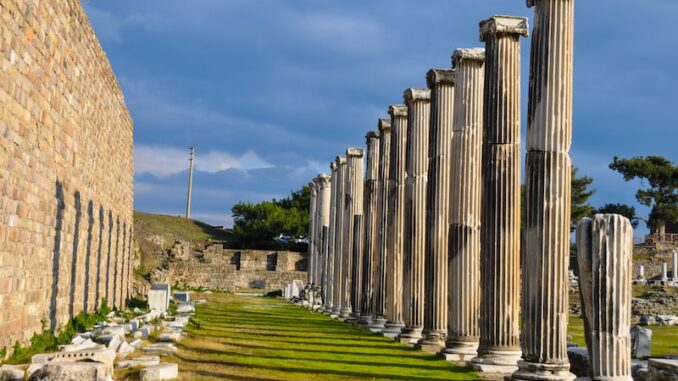 uploaded-image-besninin-tarihi-ve-kokenleri-1698136289709